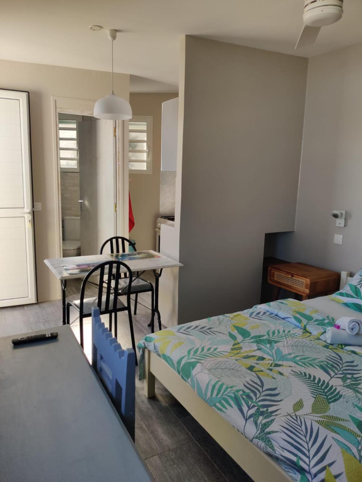 Joli Studio Cocooning & Discret, A 2Mns De La 4 Voies La Possession Exterior photo